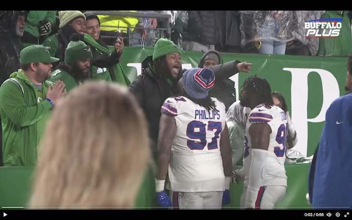 Buffalo Bills defensive tackle Jordan Phillips confronts a Philadelphia Eagles fan.